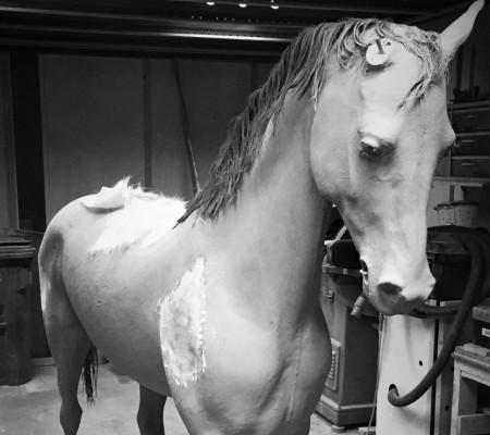 polyester-reparatie-paarden-museum-polyester paarden