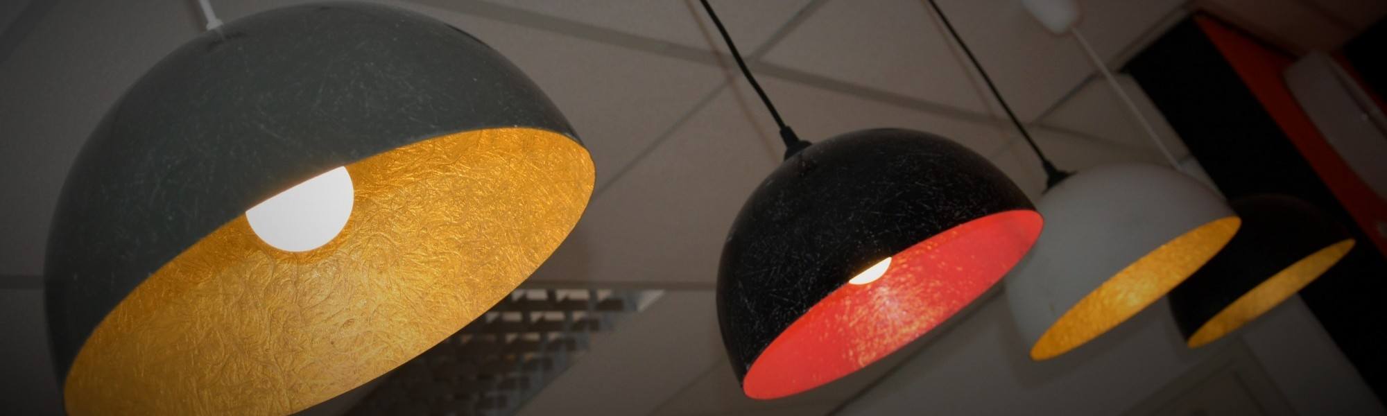 Bouw van polyester lampen en polyester bakken. Polyester reparatie