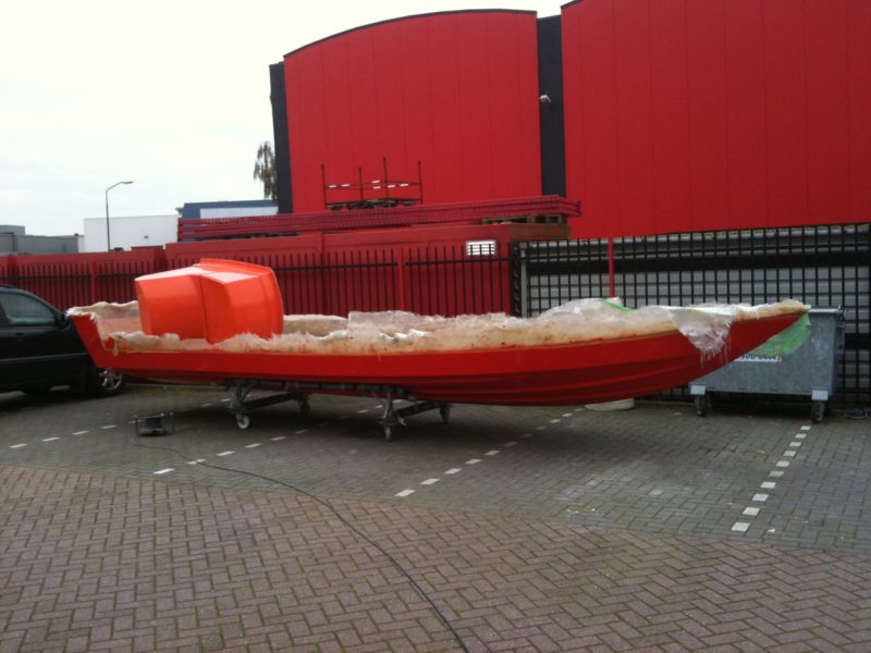Polyester rib uit mal