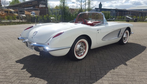 Polyester reparatie polyester auto Corvette C1